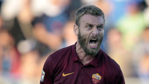 EMPOLI, ITALY - SEPTEMBER 13: Daniele De Rossi of Empoli FC reacts during the Serie A match between Empoli FC and AS Roma at Stadio Carlo Castellani on September 13, 2014 in Empoli, Italy. (Photo by Gabriele Maltinti/Getty Images)